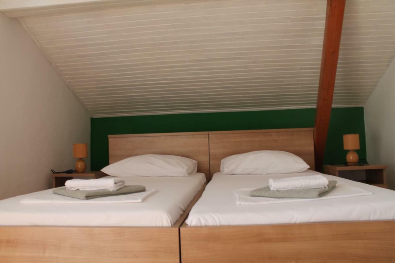耶尔萨Covahouse公寓 外观 照片